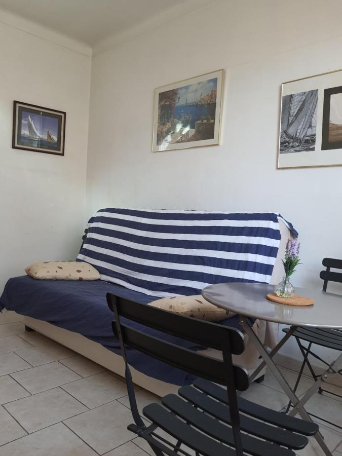 Beau Duplex Lumineux Avec Apercu Mer 昂蒂布 外观 照片